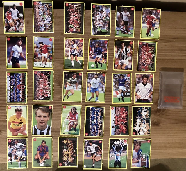 Emlyn Hughes Match Winners Series - 30 carte calcio nel portafoglio ufficiale.