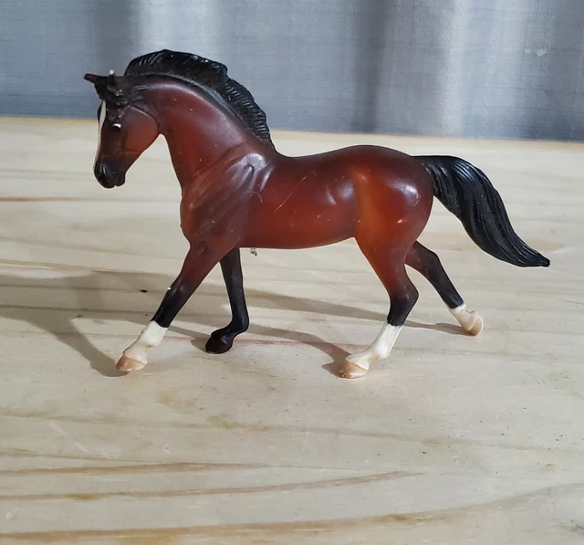 BREYER Stablemate-2021 Horse Foal Surprise-Bay Cantering Warmblood Mare