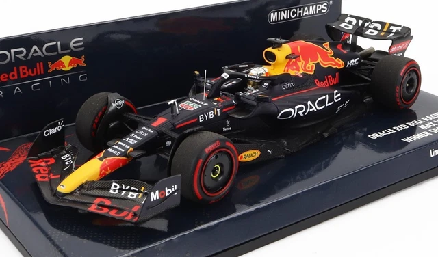 1/43 MINICHAMPS - Red Bull - F1 Rb15 Team Aston Martin N 33 Winner