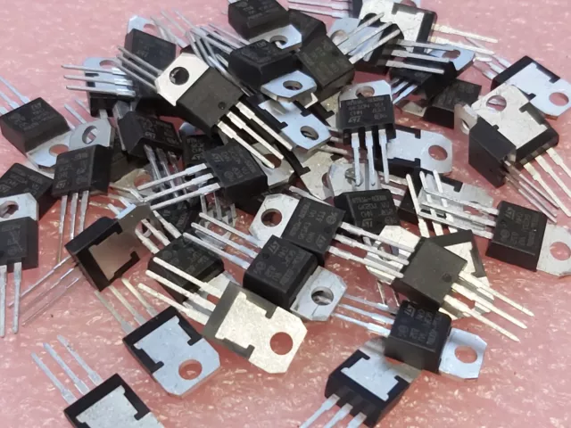 BTB16-800BW BTB16800 Triac 800V 16A TO220 STMicro (2pcs)