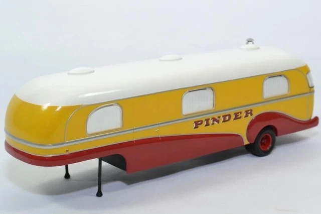 Caravane Loge - Cirque Pinder 1/64 Collection - Etoile Auto49
