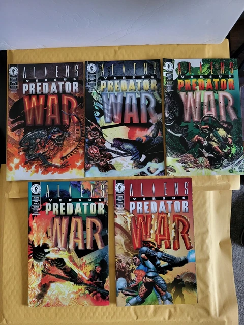 Aliens Versus Predator War 0-4 Complete Dark Horse Comics 1995 Excellent Cond.