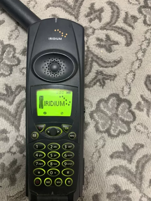 Iridium Motorola 95000- Black Satellite Phone