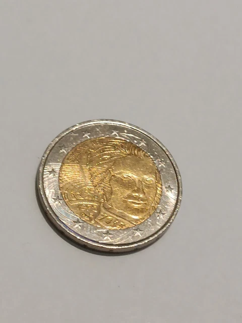 Pièce rare de 2 euros Simone Veil 1975 (1927-2017) Très bon état.