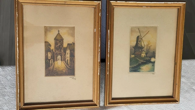 Lot De 2 Cadres Anciens - Art Mural - Dimensions 25x25cm Et 19cm De Large