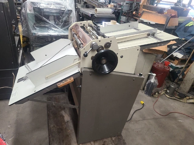 Rosback 220 Rotary, Friction-Feed Perforator Slitter Scorer Rosback 220 Rotary, Friction-Feed Perforator Slitter Scorer
