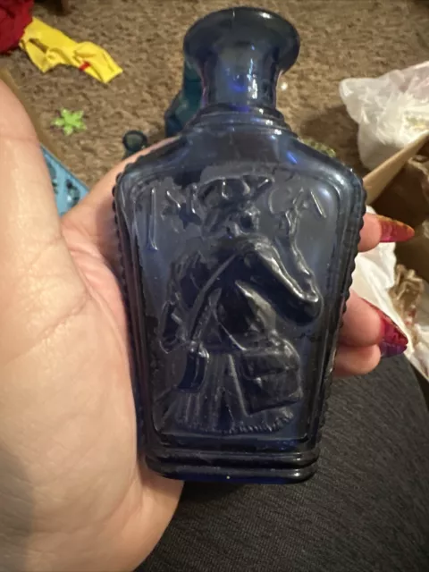 S.A.R. 1981 SONS of the American Revolution Glass Bottle 1st. GA Embossed Rare S.A.R. 1981 SONS of the American Revolution Glass Bottle 1st. GA Embossed Rare