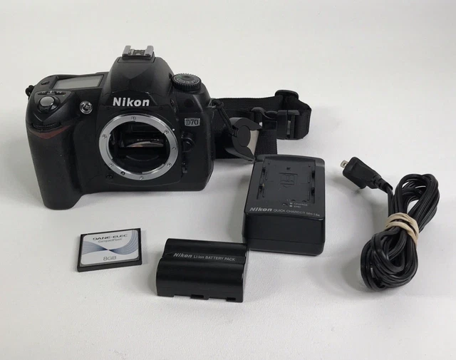 Nikon D70 6.1 MP Digital SLR Camera Battery Charger CF Card 4,059 Shutter Count!