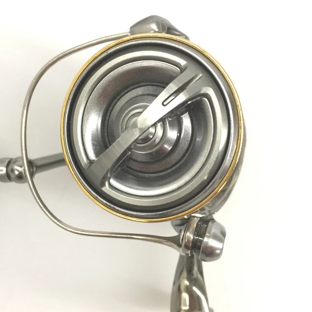送料無料 18 SHIMANO USED Stella C Line Box Reel Spinning C3000MHG リール