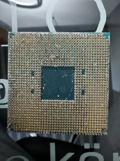 AMD RYZEN 7 2700X 8-Core 3.7 GHz Octa Core (YD270XBGAFBOX) Processore