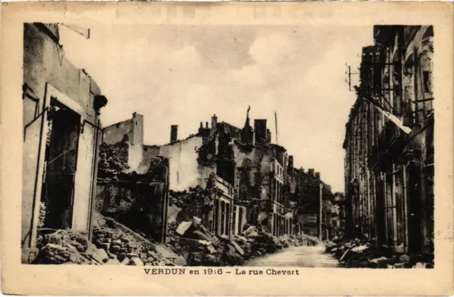 CPA Militaire Verdun en 1916 - La rue Chevert (91835)