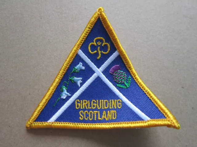 Girlguiding Scotland Girl Guides Cloth Patch Badge (L3K)