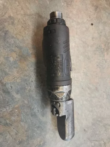 MAC Tools AR251 1/4" Drive Flathead Pneumatic Air Ratchet.