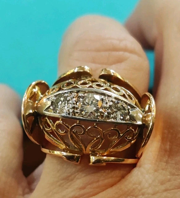Bague Or 18 Carats Style Tank - Sertie De Rubis Et Diamants (1,60 Ct) - Poids 11,82 G - Taille 56 - Occasion