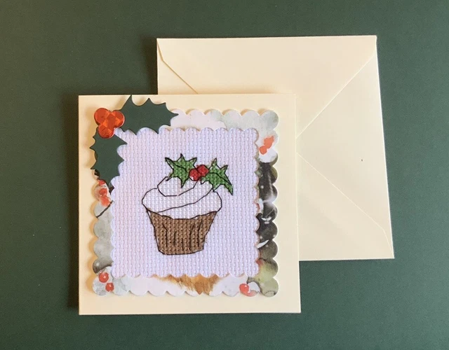 Hochwertige handgefertigte Cupcake Kreuzstich Weihnachtskarte