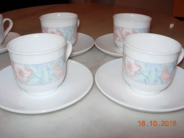 Lot de 6 tasses à café avec soucoupes en arcopal