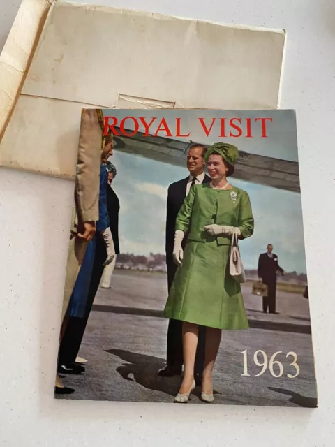 Queen Elizabeth II Royal Visit to Australia 1963 Vintage Souvenir Pictorial Book