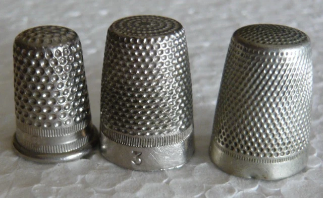 Matsa Lot de 12 dés à Coudre en métal Argenté Style rétro Protecteur de Doigts Couture, travaux manuels, Broderie, Tailor DIY Outils Taille 16