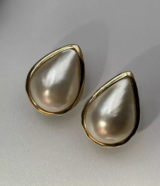 14k Yellow Gold Teardrop Cultured Mabe Blister Pearl Omega Back (7grams) Vintage