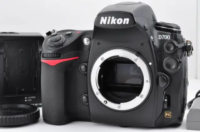 Nikon D700 12.1 MP Digital SLR Camera Near Mint from Japan