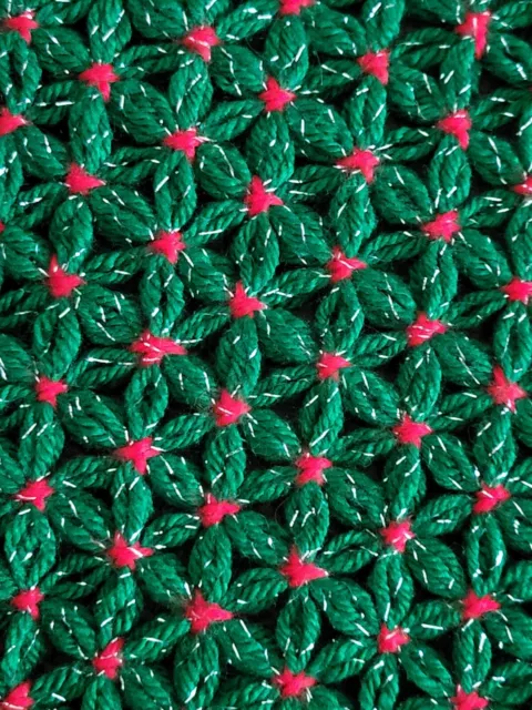 4 Hexagon GREEN RED SILVER FLECK DAISY Loom PLACEMATS CHRISTMAS BOHO