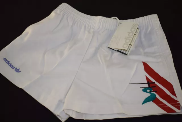 Adidas pantaloncini pantaloncini pantaloni corti Stefan Edberg vintage Deadstock Kids M 152 NUOVI Adidas pantaloncini pantaloncini pantaloni corti Stefan Edberg vintage Deadstock Kids M 152 NUOVI