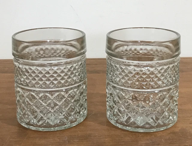 2 Vintage Anchor Hocking Wexford Pattern Glasses -  225ml