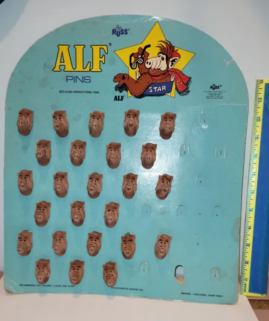 25 Vintage Russ ALF Flocked Figural Pins on Original Display Board TV Character