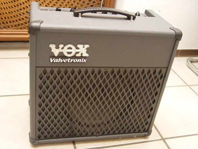 VOX Valvetronix AD15VT-XL  GITARREN COMBO VERSTÄRKER