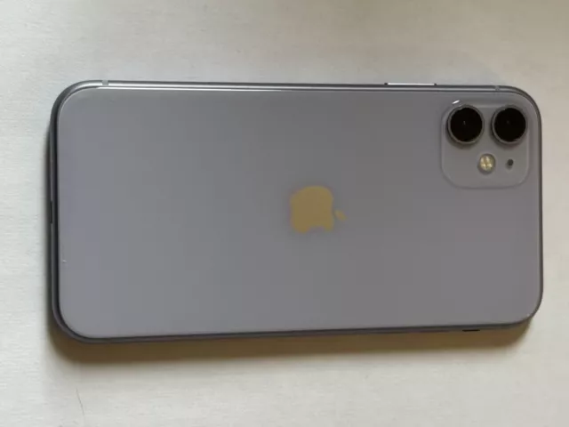 iPhone 11 64 Go Simlock Sur Opérateur Étranger Vendu En État