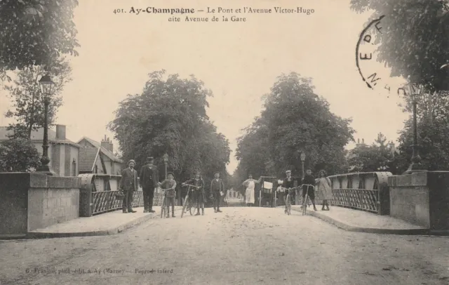 CPA 51 AY CHAMPAGNE Le Pont et l'Avenue Victor Hugo known as Avenue de la Gare