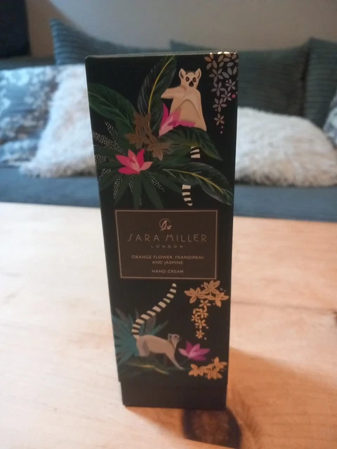 Sara Miller bambù nero 75 ml crema mani - fiore d'arancio, frangipani e gelsomino -
