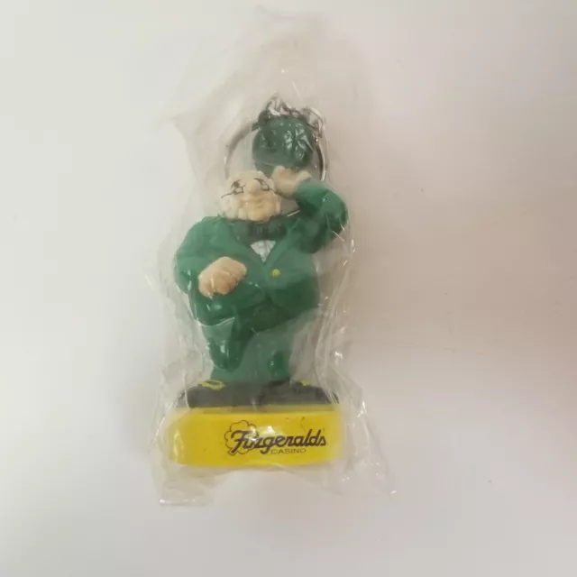 Vintage LAS VEGAS CASINO KEY CHAIN Keychain FITZGERALDS OLD FITZ Mr O’Lucky NIP