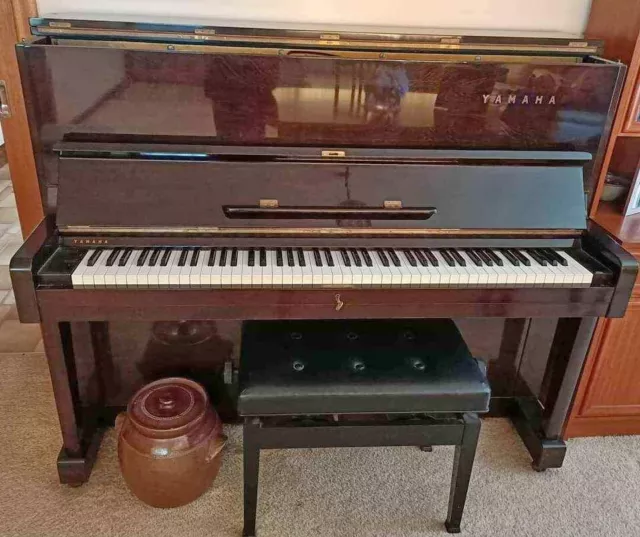 Yamaha Upright Piano U1