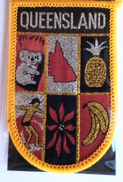 QUEENSLAND vintage souvenir woven sew on cloth patch badge