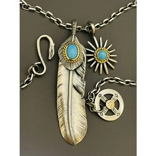 Goro's Gorose turquoise extra large feather w/sea urchin small square chain setⓁ