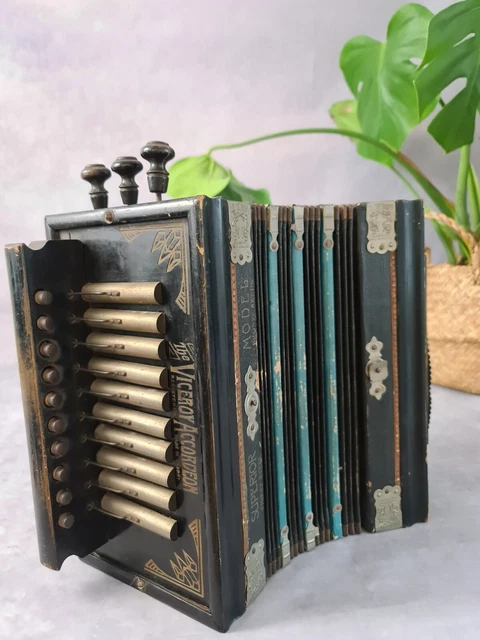 ANTIQUE VINTAGE VICEROY Accordion Superior Model Bronze Reeds Made in ...