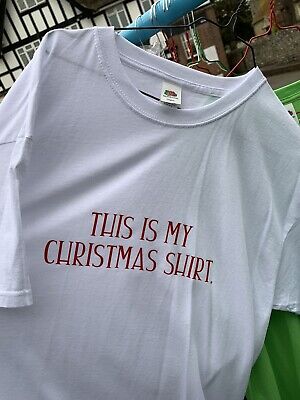 T-shirt artigianale This Is My Christmas carattere bianco e rosso uomo grande