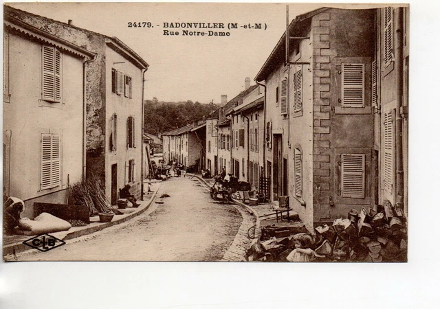 BADONVILLER - Meurthe et Moselle - CPA 54 - rue notre Dame
