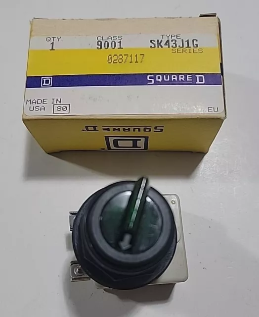 Square-D 9001SK43J1G, Green Illuminated 3 Position Selector Switch, Maintain All