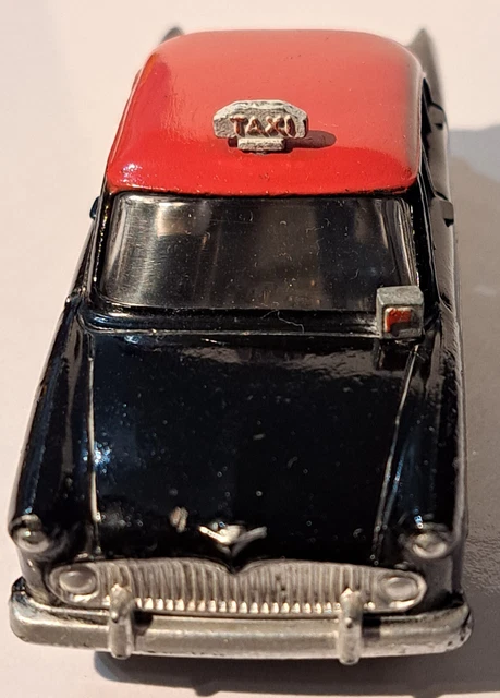 Lot De 4 Dinky Toys 1/43 - Acier Embouti - À Restaurer - France