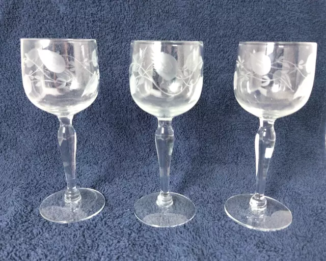 VTG Lot Of 3 Wine Glass Clear Goblets - Intricate Leaf Etched Design 5.5 " tall