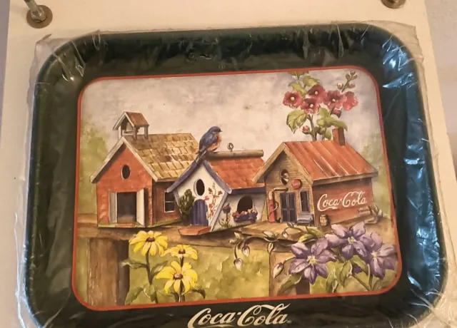 Vassoio Coca Cola vintage in metallo "Birdhouses" by Jeanne Mack Dated 1997