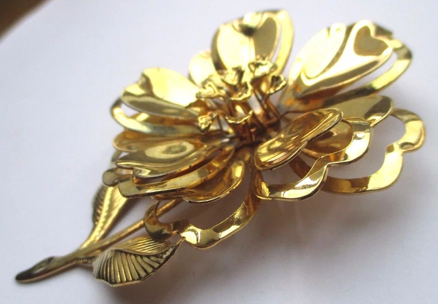 Grande Broche Vintage Monogramme A - Émail Rouge Et Vert Sur Or Poli - Bijou Fantaisie - État Impeccable