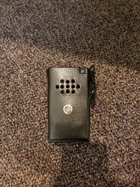 Motorola, MR8420-3BW, BPR40 Leather Case w/Swivel