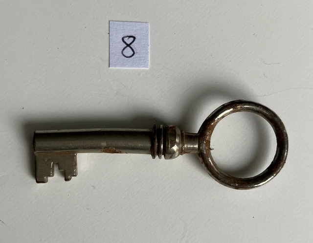ANCIENNE PETITE MALLE BOMBEE ROQUANCOURT BOLLE HABITS DE