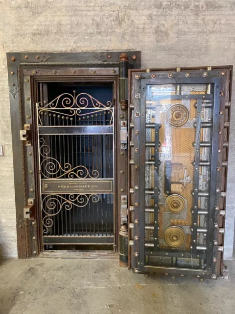 Mosler Bank Vault Door & Trim Commercial Bank Gun Safe Safe Room Mosler Bank Vault Door & Trim Commercial Bank Gun Safe Safe Room
