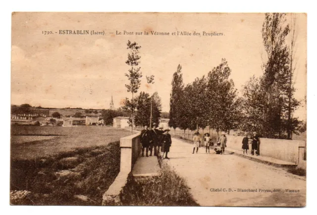 38 ESTRABLIN - Le Pont sur la Vézonne et l'Allée des Peupliers .
