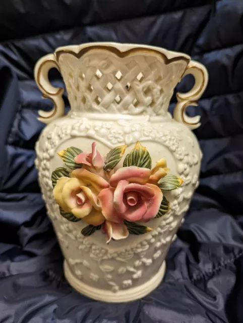 Capodimonte Style Basket Weave Rose Vase 3