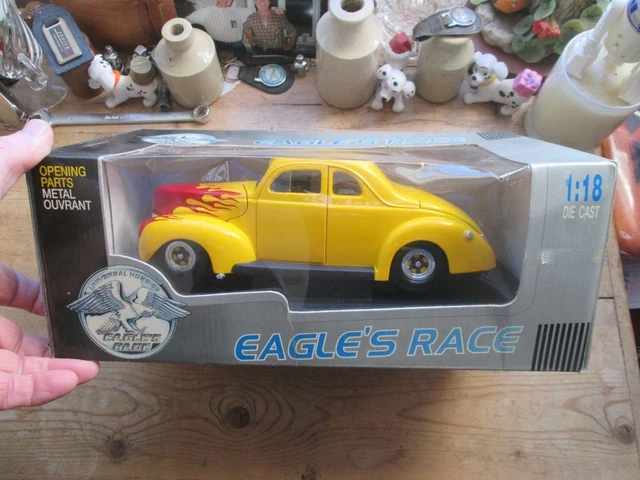 Eagle 1/18 Scale Diecast 806002 - 1940 Ford Deluxe Hot Rod - Black